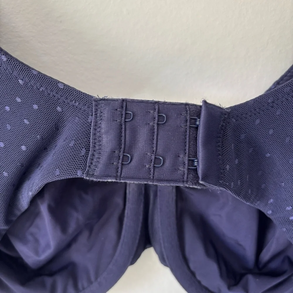 Wacoal Back Appeal Underwire Bra Size 32D Navy Blue Polkadots